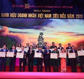 Vinh danh 100 Doanh nhân Việt Nam tiêu biểu 2019