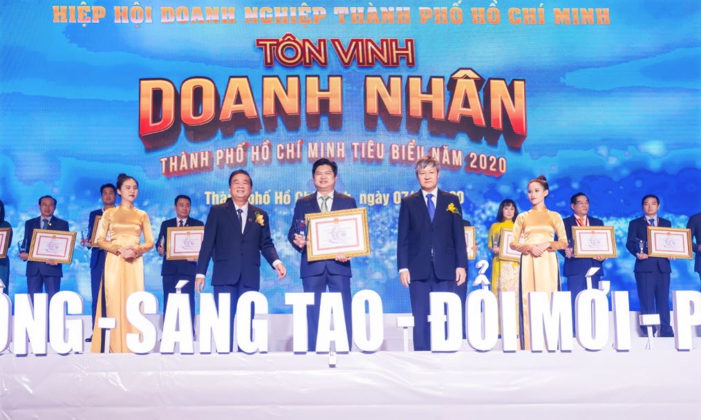 THUDUC HOUSE  ĐƯỢC TÔN VINH DOANH NGHIỆP TIÊU BIỂU NĂM 2020