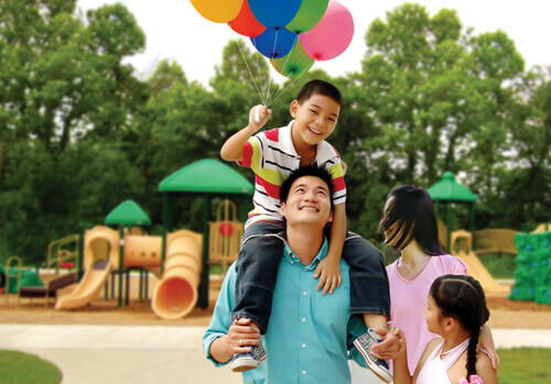 Khu công viên đối diện